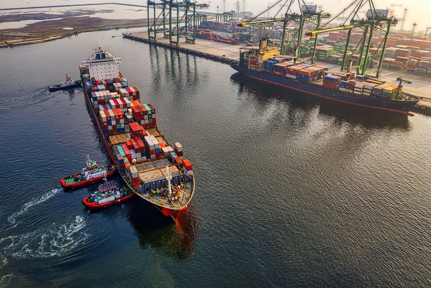 Transporte Marítimo (FCL & LCL)